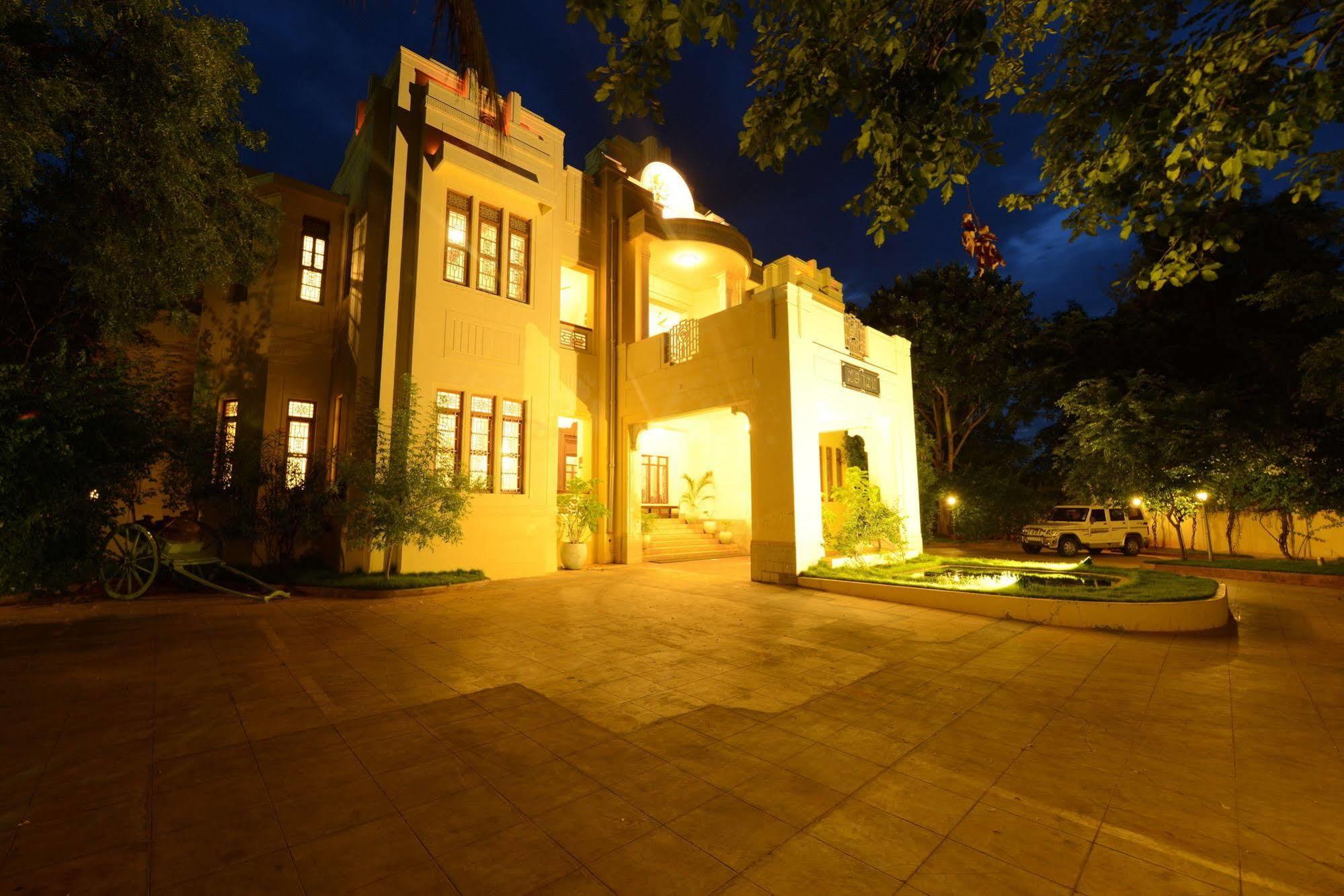 Visalam Chettinad Palace - A Cgh Earth Experience Kānādukāttān Eksteriør billede