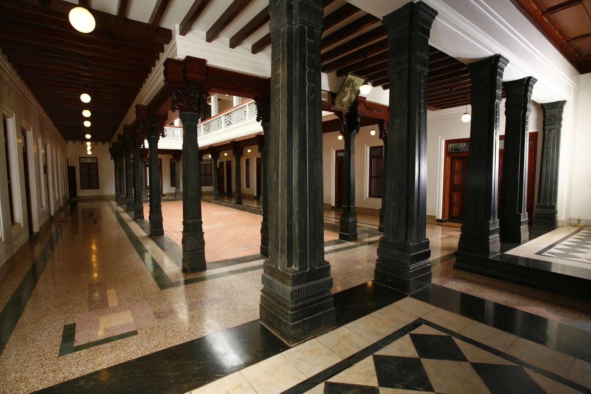 Visalam Chettinad Palace - A Cgh Earth Experience Kānādukāttān Eksteriør billede