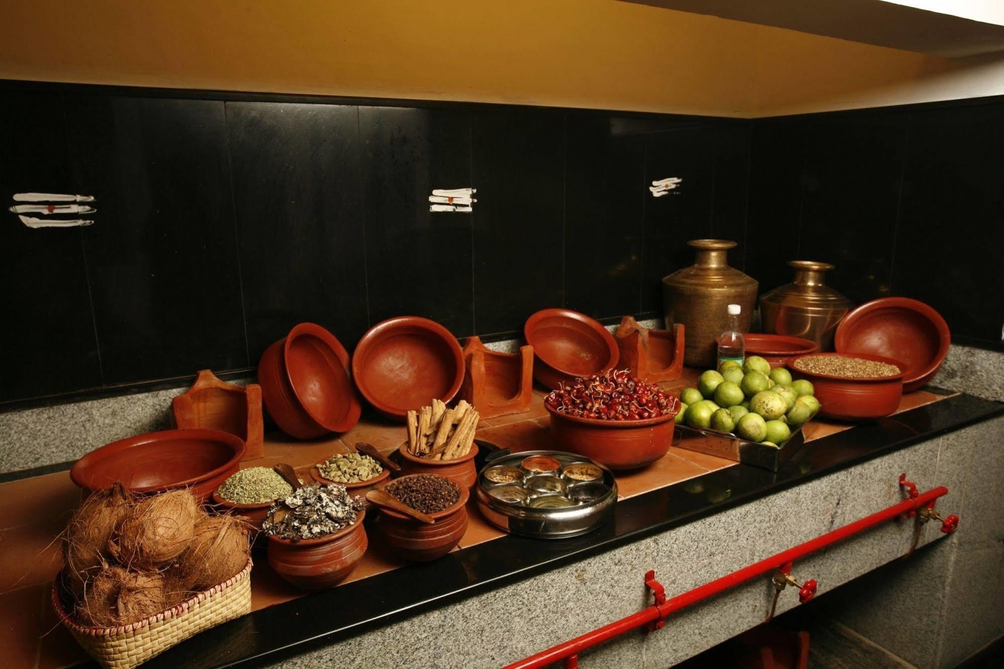 Visalam Chettinad Palace - A Cgh Earth Experience Kānādukāttān Eksteriør billede